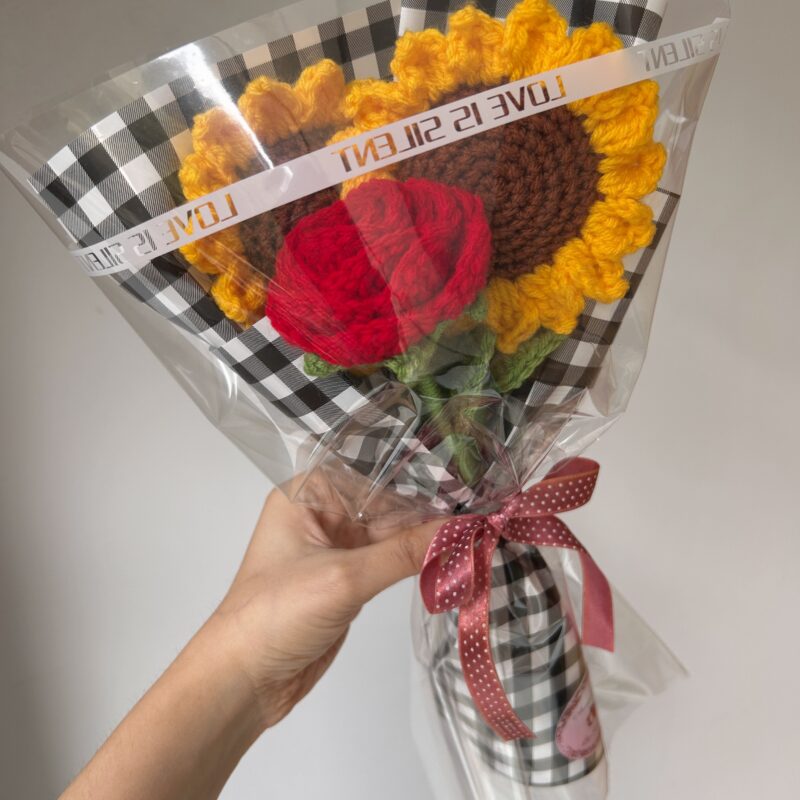 Crochet Sunflower & Rose Bouquet – Handmade Symbol of Love & Warmth